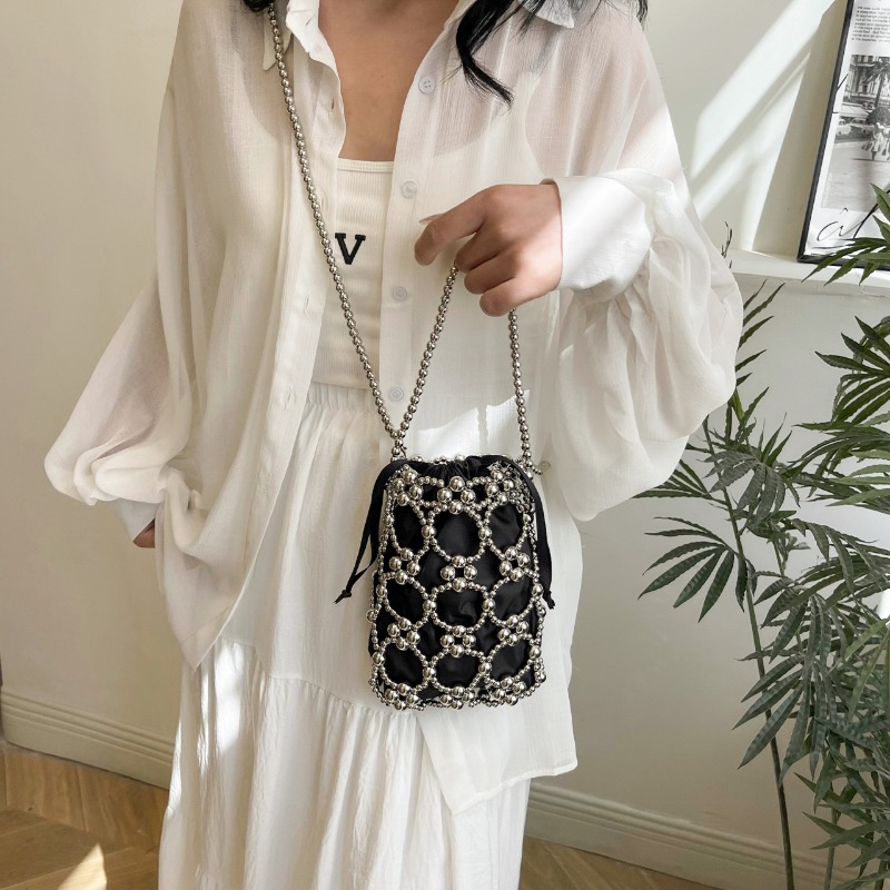 White Beading Bucket Shoulder  - đánh giá và giá Luxury Bags On Sales