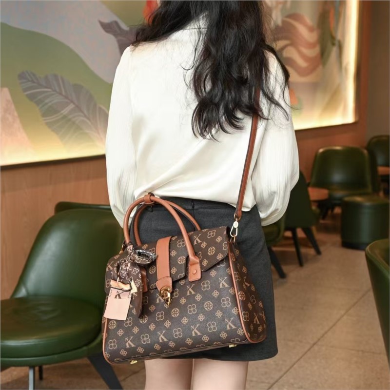 Light luxury brand women's bag - đánh giá và giá Luxury Bags Collection